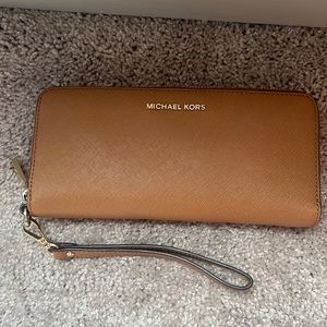Michael Kors Wristlet
